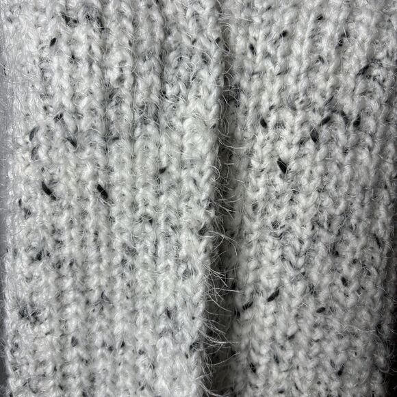 Calvin Klein Infinity Scarf  White Black Tones 33” X 12” Accessories Fall Winter - Picture 5 of 9